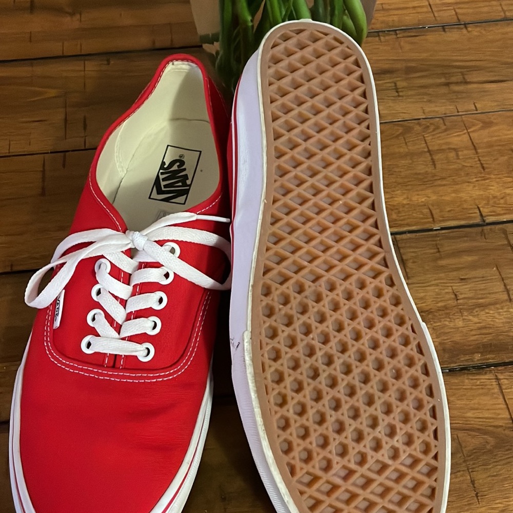Vans - Picture 4 of 5